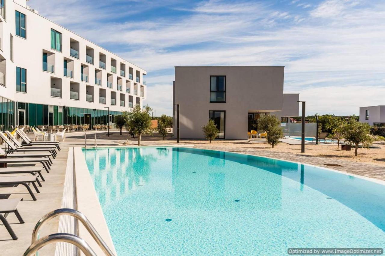 Hotel Olea Novalja Exterior foto